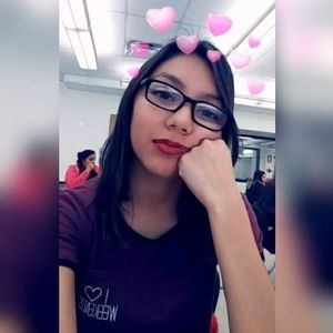 Meet your Posher, Ivette